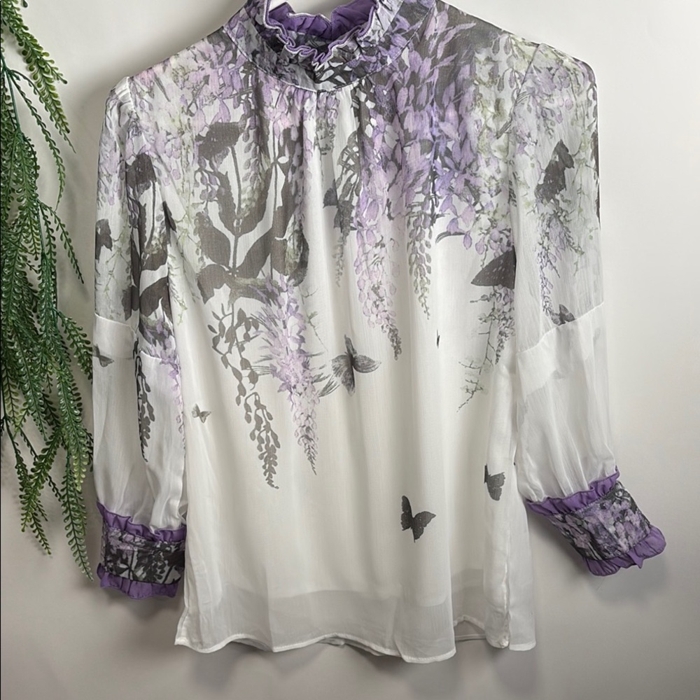 Source Unknown White and Purple Relaxed Blouse with Ruffles